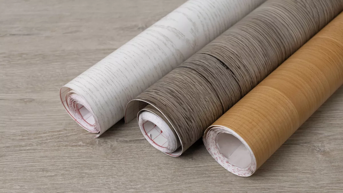 Вместо плитки — линолеум: простой способ сделать ванную без грязных швов и лишнего ухода