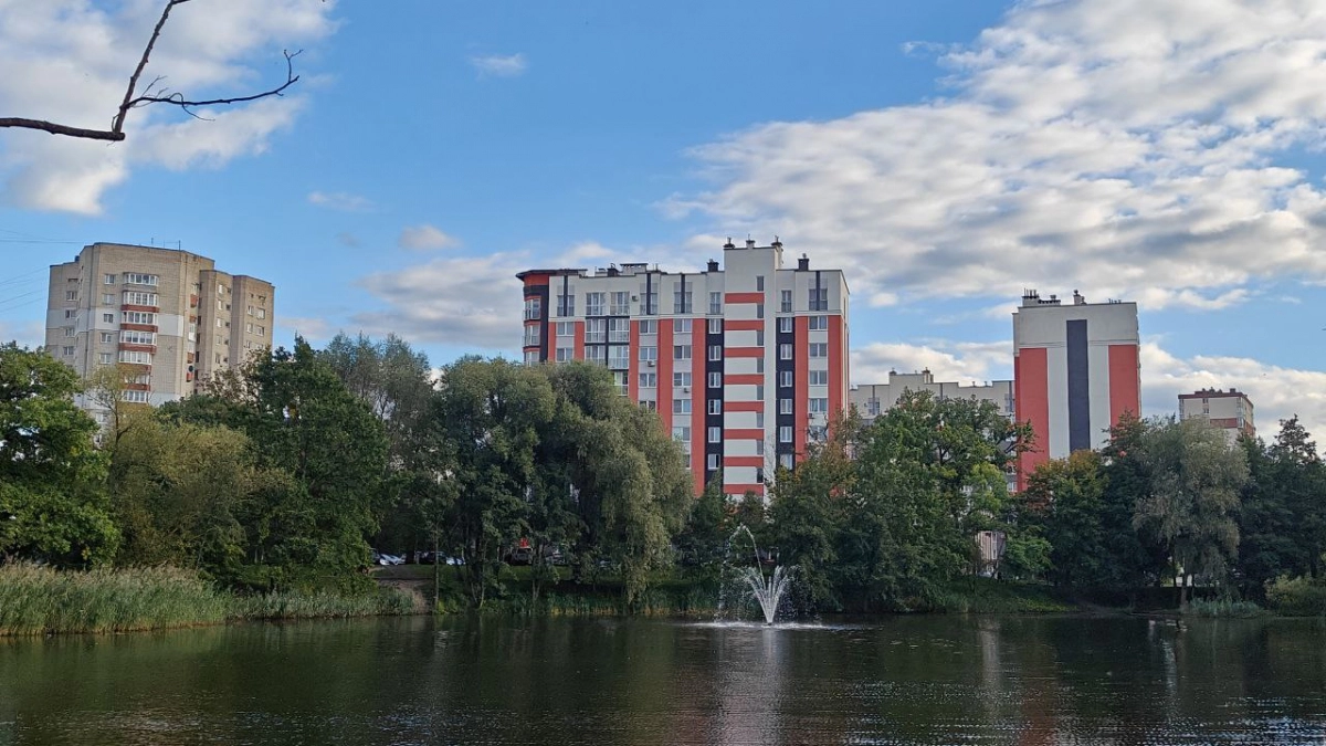 Не май, а март на «репите»: последняя декада апреля в Калининграде обещает холод, ночные заморозки и даже снег.