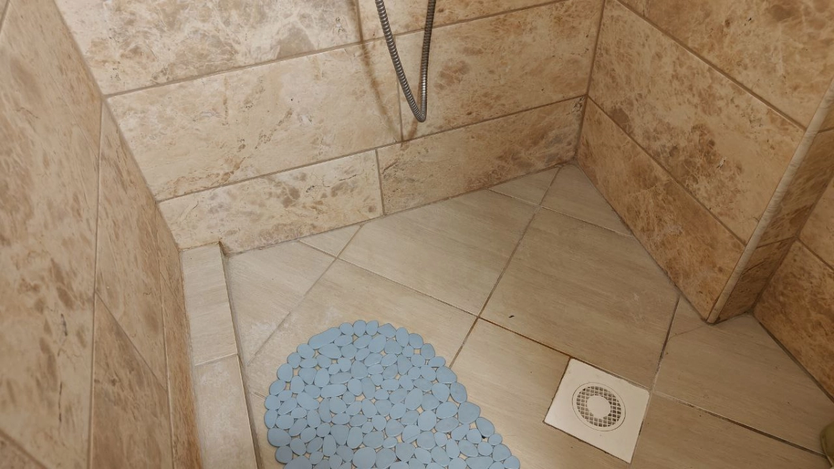 Душевая капсула вместо ванны: цены, размеры и 5 спа-функций, которые работают на здоровье — честный разбор