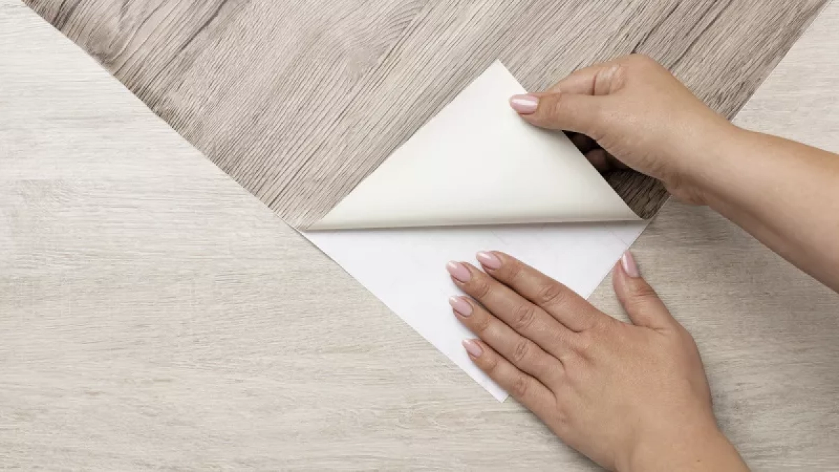 Ламинат и плитка уходят в прошлое: 7 преимуществ кварцвинилового покрытия для квартиры - этот пол не боится воды и каблуков