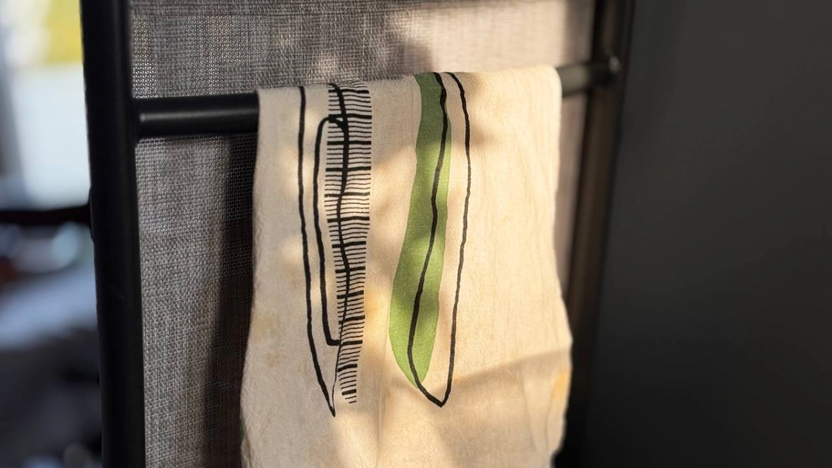 Кухонные полотенца как новые за 5 минут: крутой способ с мылом и лимонной кислотой, который работает даже с жирными пятнами