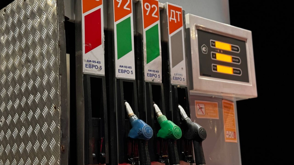 В Калининградской области АИ-92 за год подорожал на 12 процентов: свежие цифры по топливу