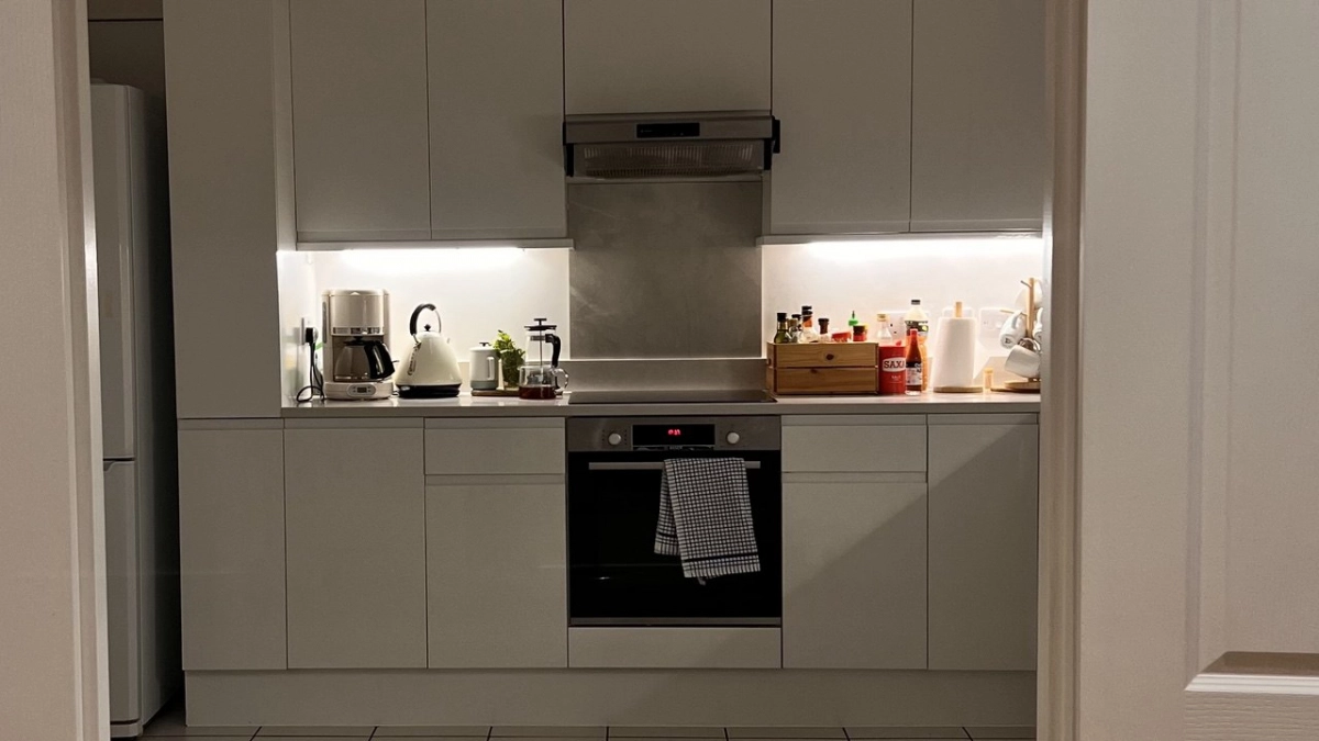 Что сначала: пол, кухня или фартук? Одна ошибка в порядке ремонта может обойтись в десятки тысяч рублей