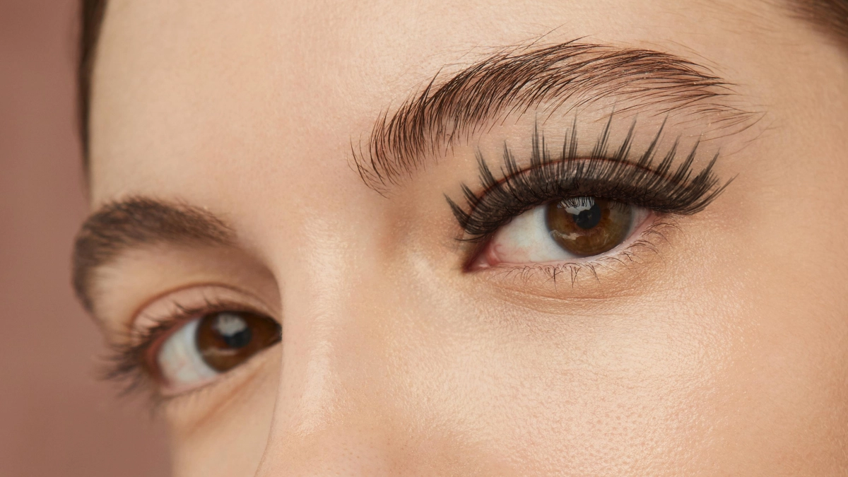 Не тратьте деньги на "колхозное" наращивание: 5 простых трюков с тушью для объёмных и длинных ресниц до небес
