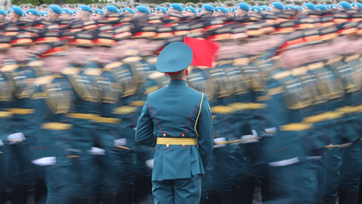 В центре Калининграда 4 и 5 мая пройдут вечерние репетиции парада Победы: где перекроют дорогу