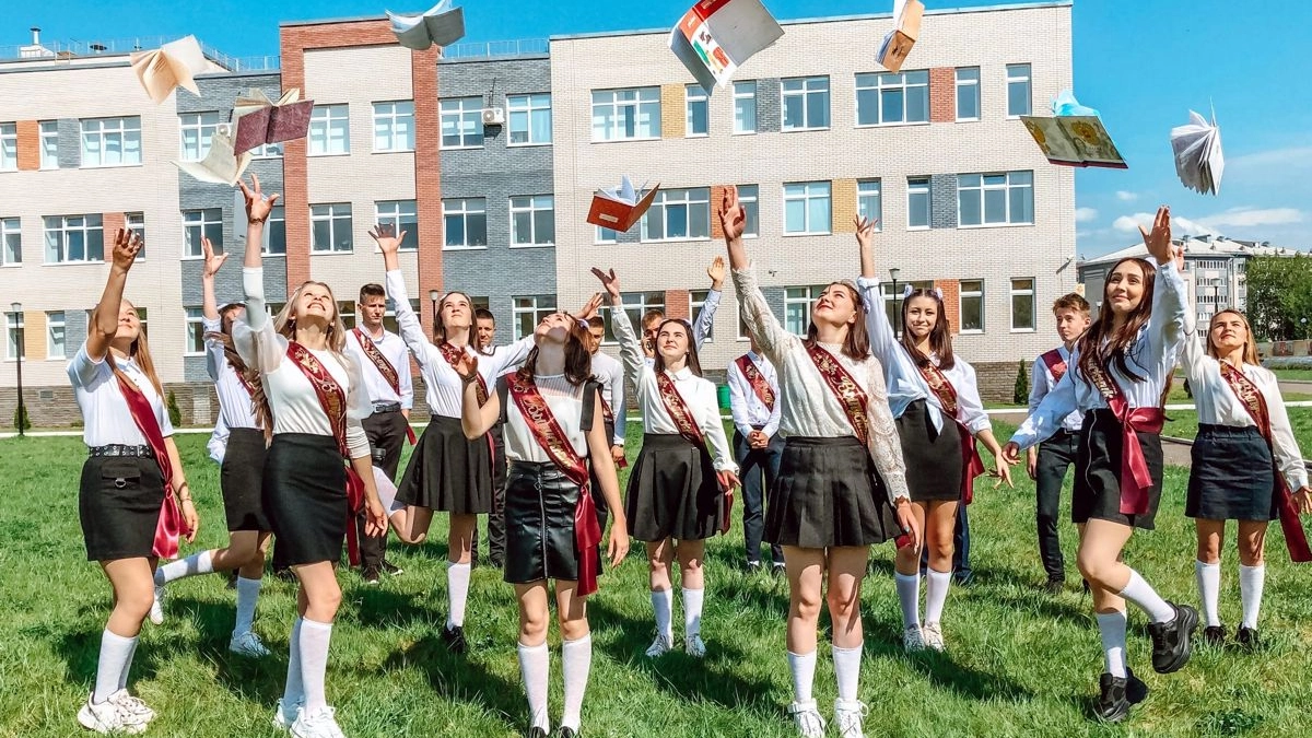 Золотой вальс: во сколько обойдётся выпускной в 2026 году в Калининграде