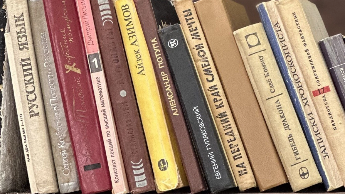 Сотни книг и бесплатные лекции: в Калининграде пройдёт ярмарка «Гаражка»