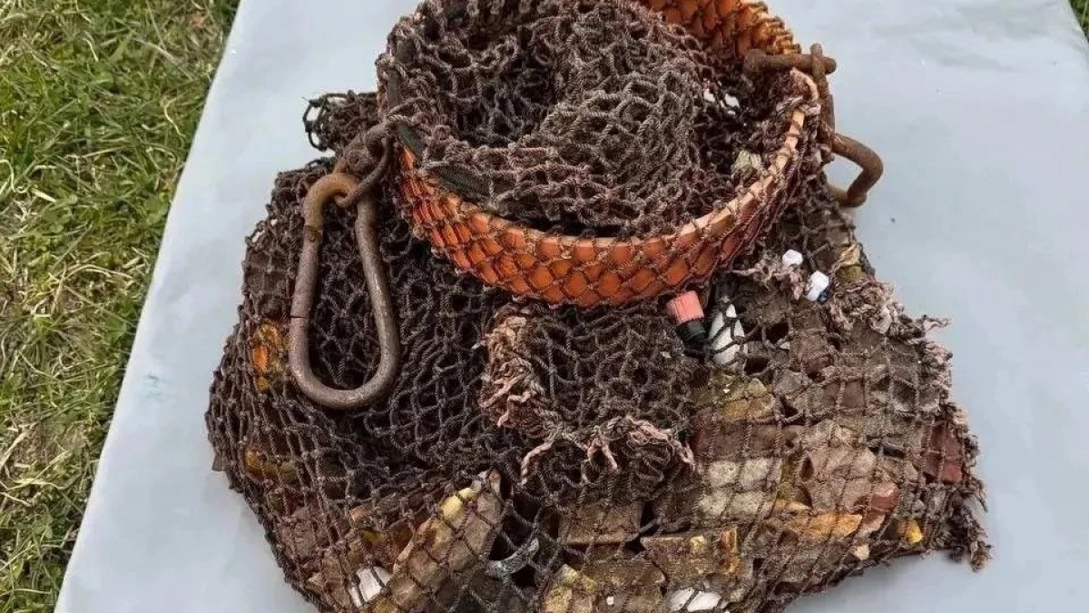 «Янтарный король» пойман с поличным: в Балтийском море задержали дайвера, незаконно забравшего 2,5 кг янтаря