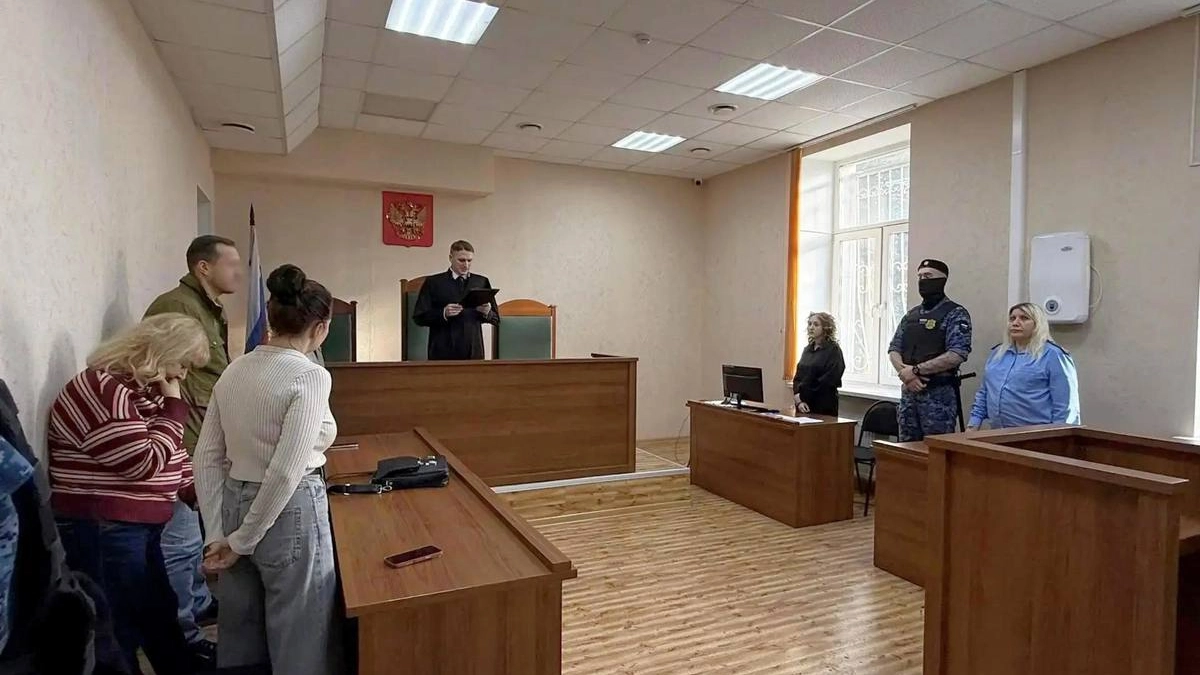 Алкогольный бизнес под прикрытием органов: 12 участников «водочной мафии» отправятся в колонию в Калининграде