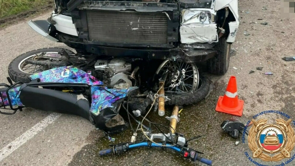 13-летний мальчик погиб на месте: в Славском районе Volkswagen выехал на встречку и врезался в мотоцикл
