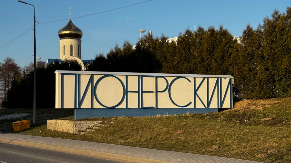 Постапокалипсис у прибоя: сорванная штормом платформа «Краб» стала точкой притяжения в Пионерском