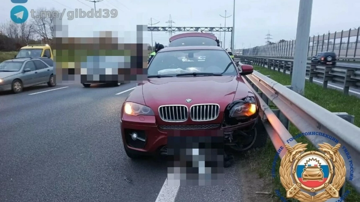 В Гурьевском районе легковушка врезалась в отбойник, пострадал младенец
