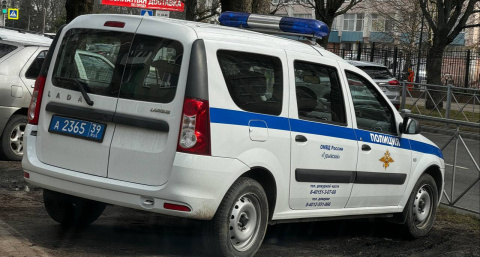 «Лицо все разбито, живого места нет»: в Калининграде мужчина избил женщину бутылкой по голове - кровная потасовка на Батальной 